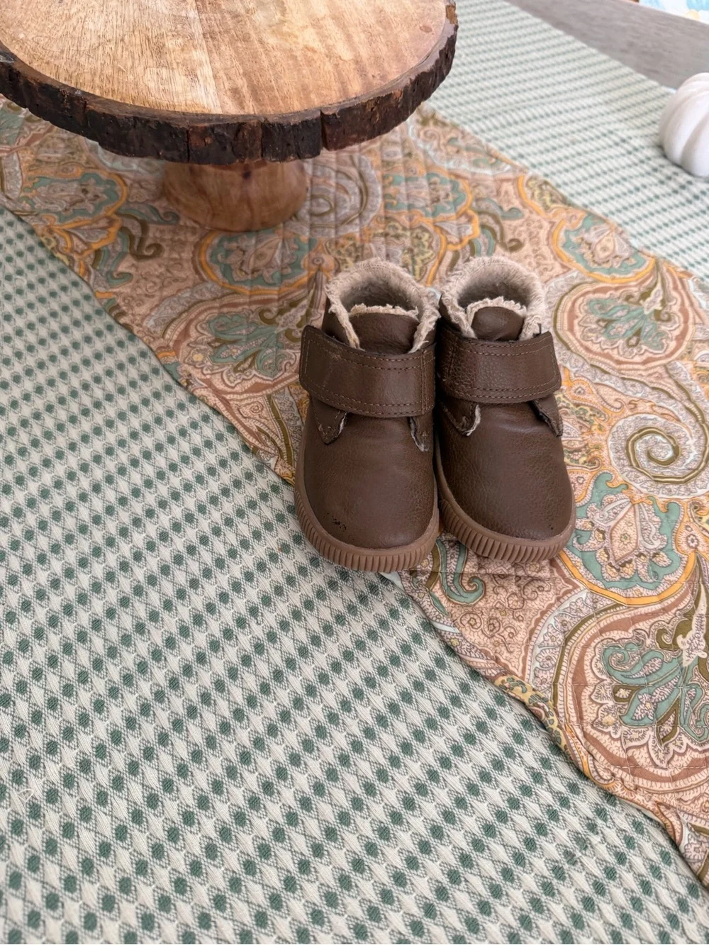 Carter's Toddler Boy Boots Sz 6 Brown Faux-Leather Sherpa-Lined Velcro Kids Boot